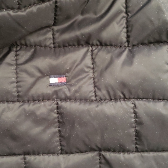 Tommy Hilfiger Black Packable Jacket - Picture 4 of 7